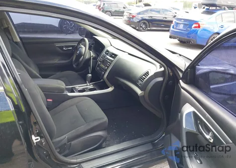 2015 Nissan Altima 2.5 S z USA, uszkodzony, nr VIN 1N4AL3AP1FC491720